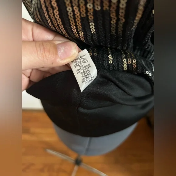 Black Gold and Silver Sequin Cocktail Dress Size 4 - Picture 7 of 7